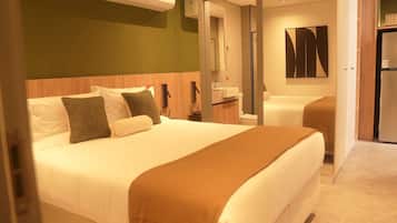 Apartemen Galeri | Dilengkapi dengan perabotan berbeda-beda, meja kerja, dan Wi-Fi gratis