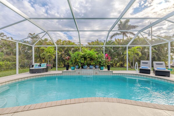 A heated pool - Sleeps 6 - Heated Pool - BBQ - Stars Vacation Rentals (Cape Coral)