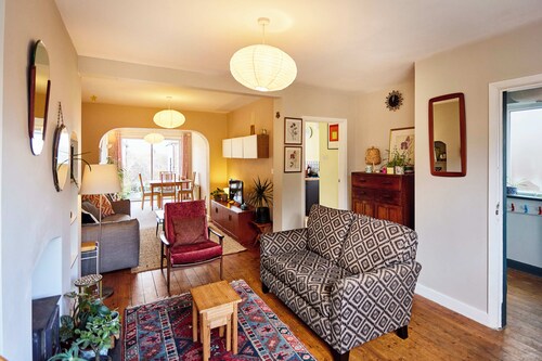 Family home in Chapel Allerton area - Peaceful Street, Free Parking