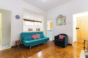 SUH Copacabana 29 | Living area - 360 Copa Beach Fernando Mendes By SUHCasa (Rio de Janeiro)