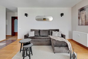 Grand Apartment, City View | 3 bedrooms, hypo-allergenic bedding, individually decorated - Top Floor z Widokiem na Morze by Downtown Apartments (Gdansk)