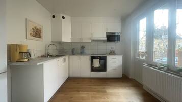 Superior Apartment, 2 Twin Beds | Private kitchen | Full-size fridge, microwave, oven, stovetop