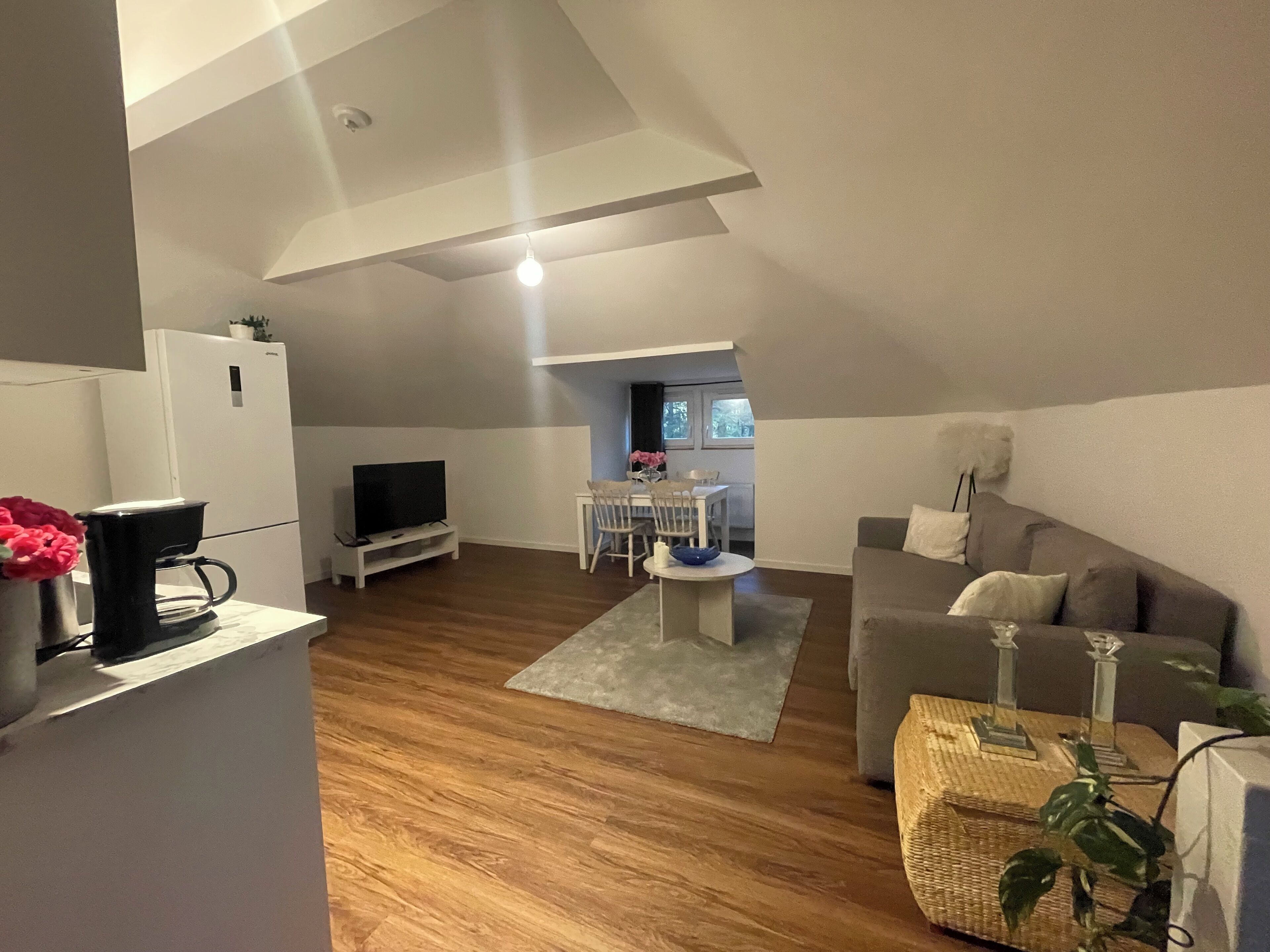 ซูพีเรียอพาร์ทเมนท์, เตียงเดี่ยว 2 เตียง | 1 ห้องนอน, โต๊ะทำงาน, ผ้าม่านกันแสง, เตารีด/โต๊ะรีดผ้า