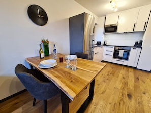 Fridge, microwave, oven, stovetop - Seagull Radolfzell (Radolfzell am Bodensee)