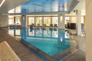 Bañera de hidromasaje interior