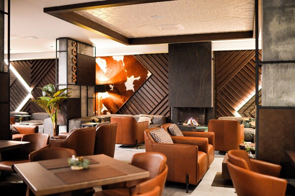 Lobby sitting area - Vila Borova Wellness & Spa Resort (Zlatibor)