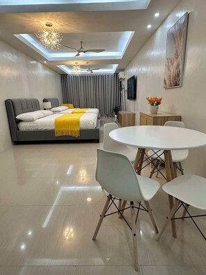 1 habitación, wifi y ropa de cama