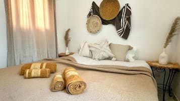 3 quartos, ferros/tábuas de passar roupa, Wi-Fi, roupa de cama