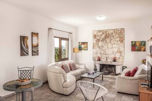 Villa (2 Bedrooms) | Interior - Apollon Harmony Villa (Pegeia)