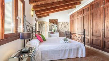 Villa (4 Bedrooms) | Interior