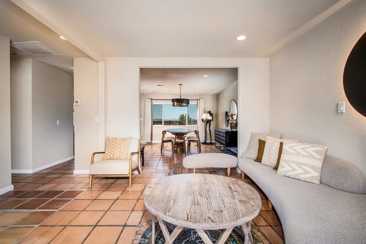 House (3 Bedrooms) | Living area | 43-inch flat-screen TV with cable channels, fireplace