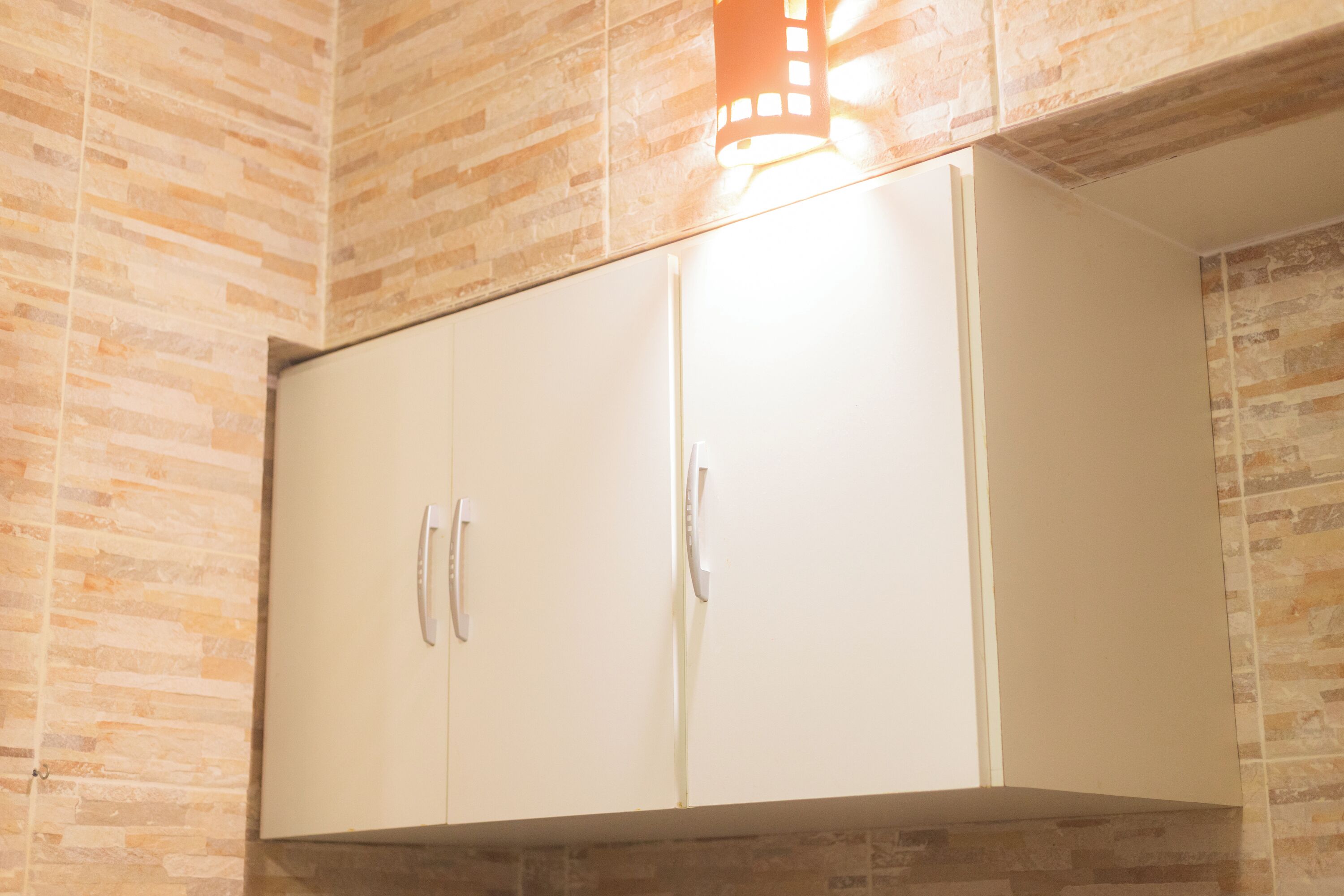 SUH Leme 09 | Private kitchen | Fridge, microwave, cookware/dishes/utensils