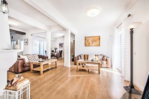 Villa (3 Bedrooms) | Interior