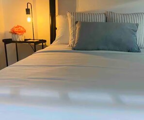 1 chambre, fer et planche à repasser, Wi-Fi, draps fournis