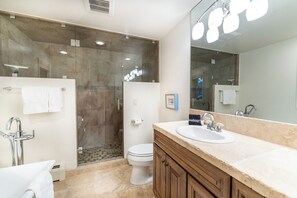 Douche, serviettes fournies