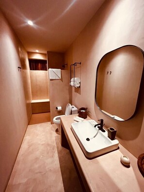 Junior Room, 2 Queen Beds | Bathroom - Marakame Suites (San Francisco)