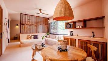 Luxury Suite, 1 King Bed | 1 bedroom, premium bedding, down duvets, Select Comfort beds