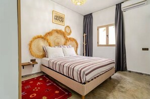 3 quartos, ferros/tábuas de passar roupa, Wi-Fi, roupa de cama