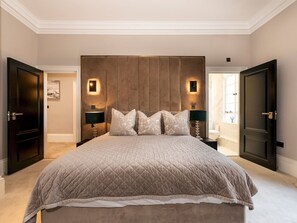 2 chambres, fer et planche à repasser, lit parapluie, Wi-Fi gratuit