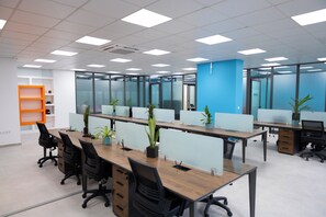 Business centre - Waypoint Suites (Dakar)