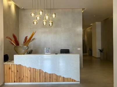 Waypoint Suites
