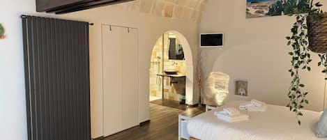 1 bedroom, iron/ironing board, free WiFi, bed sheets