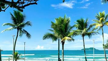 Apartment | Beach | On the beach, white sand, beach umbrellas, 10 beach bars