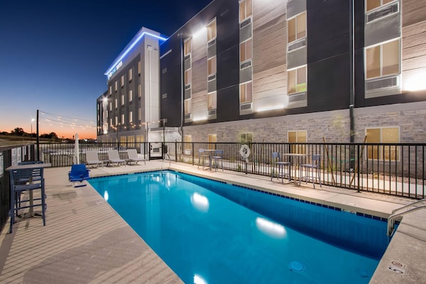 Everhome Suites Yuma East I-8 By Choice Hotels - Yuma, AZ