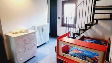 3 Schlafzimmer, BĂŒgeleisen/BĂŒgelbrett, Reisekinderbett, WLAN