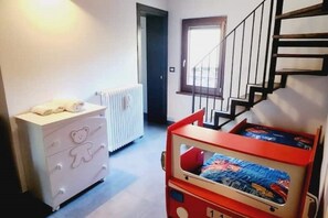 3 quartos, ferros/tábuas de passar roupa, berço de viagem, Wi-Fi