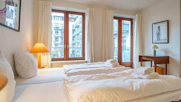 2 bedrooms, iron/ironing board, WiFi, bed sheets