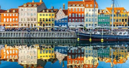 Charming Christianshavn Apartment with Canal Views