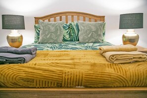 3 bedrooms, desk, iron/ironing board, travel cot