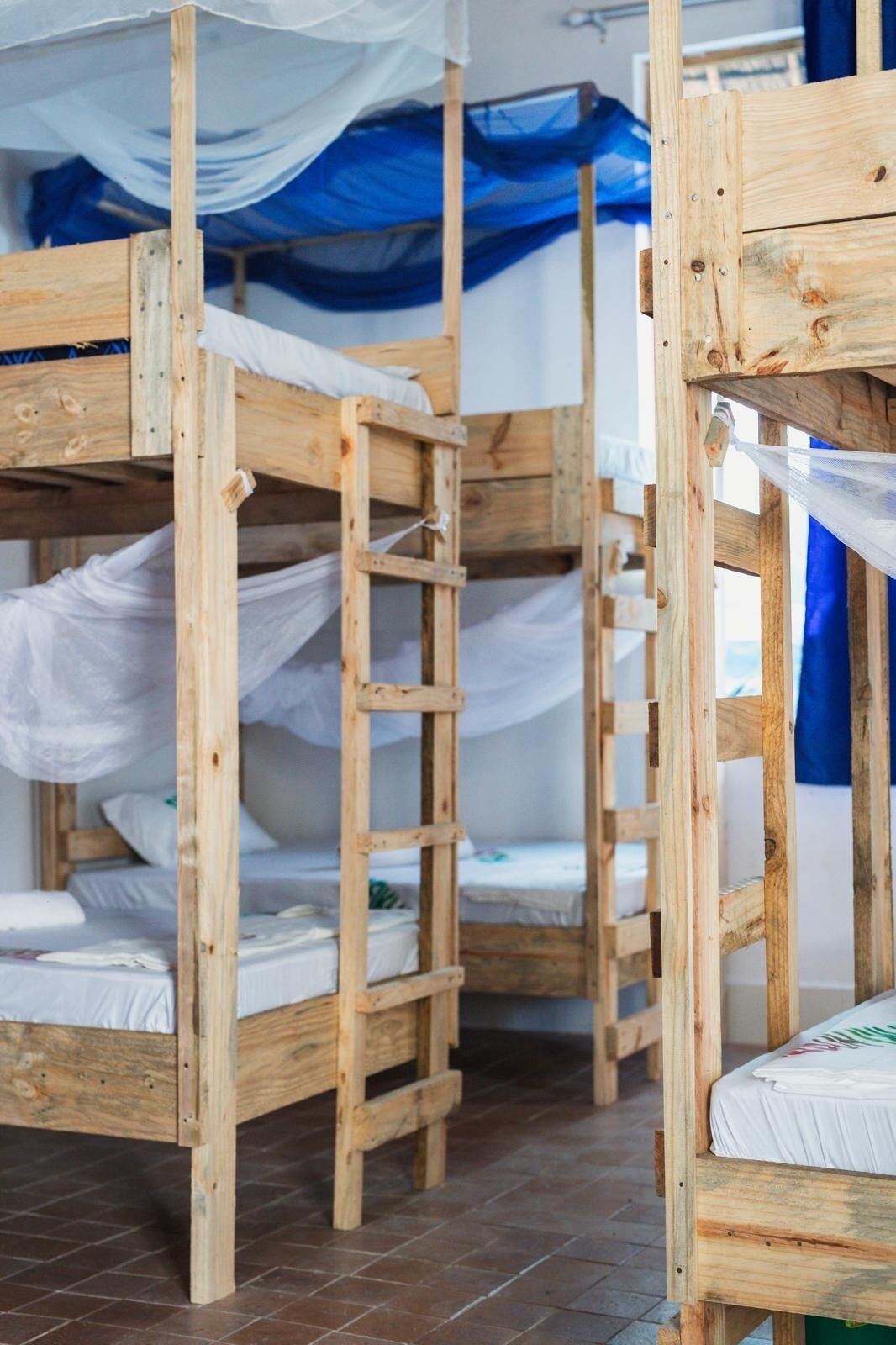 10 slaapkamers, een kluis op de kamer, wifi, beddengoed