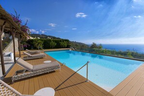 Villa, Smoking | 8 bedrooms