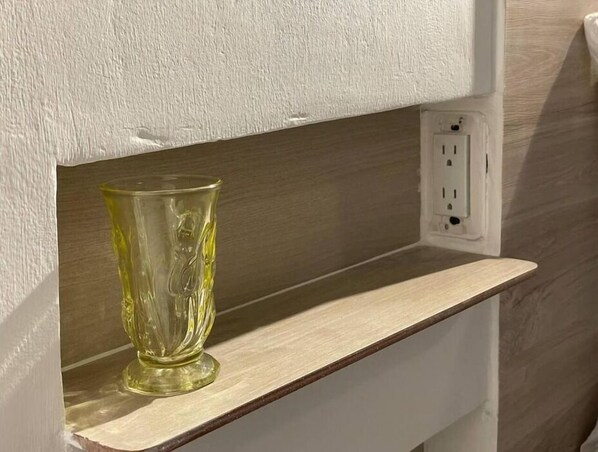 Interior detail - Apartment in San Marcos Envigado with Air C, Balcony WIFI, Central and endowed (Envigado)