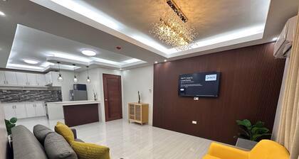 The Penthouse - Barretto,,Olongapo City Near Beach and Inflatable Island