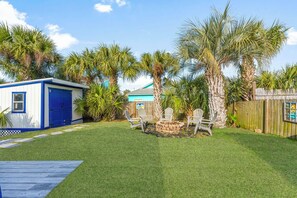 Property grounds - Sandcastle Stays: Clean & quiet 3BR near beach, food, Shell Island (Panama City)