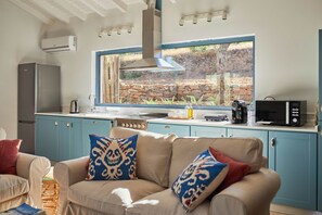 Fireplace - Quinta do Cedro Azul (pintahouse.com) (Fontelo)