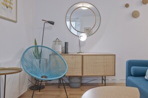 Interior - Alfama Design W/ Terrace by Homing (Lisbon)