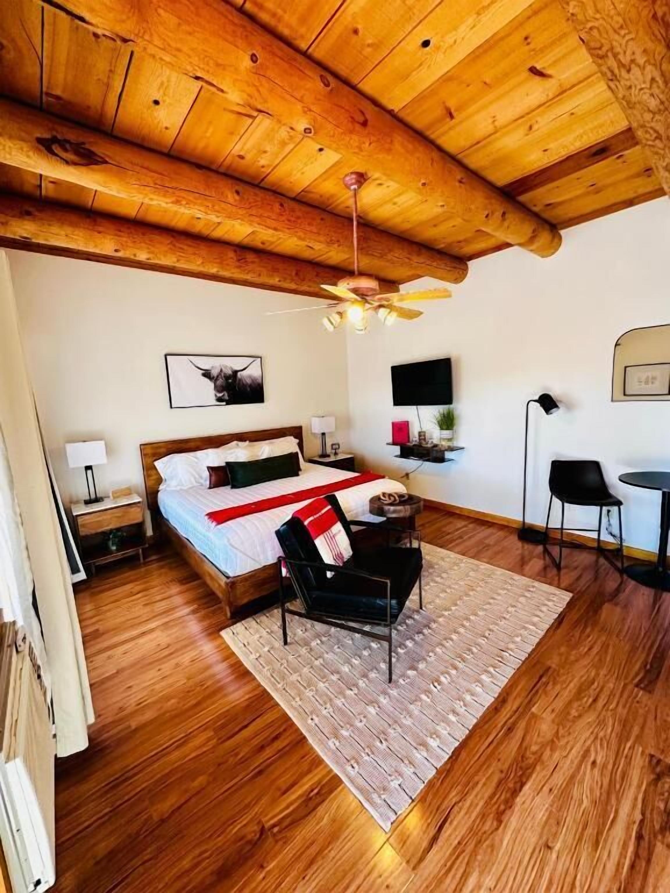 标准房 | 熨斗/熨衣板、免费 WiFi