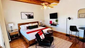 Standard Room | Iron/ironing board, free WiFi