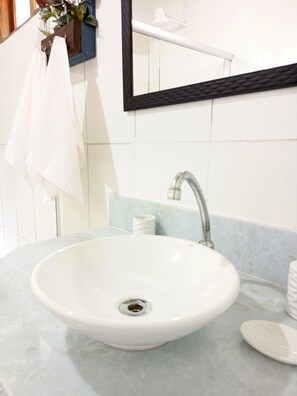 Shower, towels, soap, shampoo