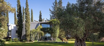 Apartment in the heart of nature near Seville with swimming pool and parking