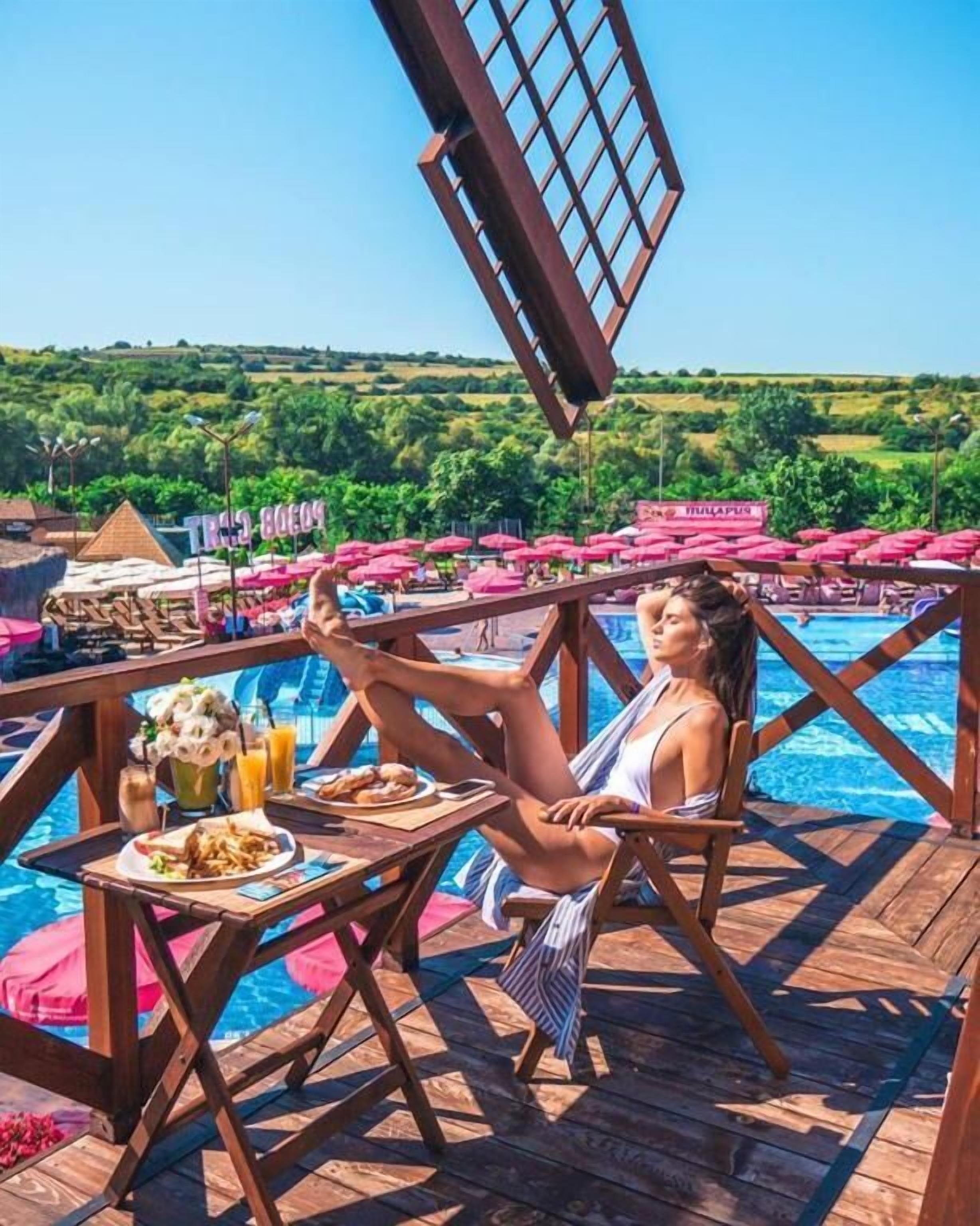 Seasonal outdoor pool, open 9:00 AM to 8:00 PM, free cabanas