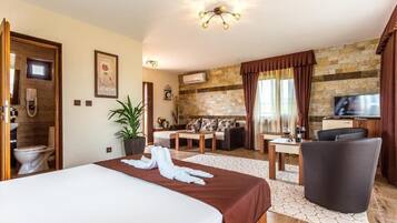 Free minibar, in-room safe, soundproofing, iron/ironing board