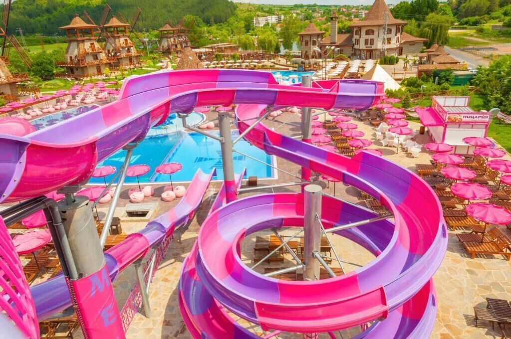 Piscina stagionale all'aperto, cabine incluse nel prezzo