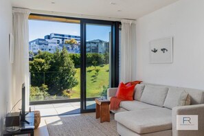 TV - Exec Garden View Apartment| by Furnished Rentals (Auckland)