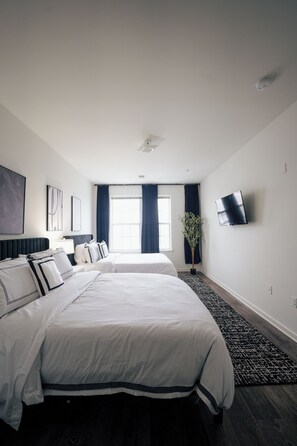 2 Schlafzimmer, Bügeleisen/Bügelbrett, Bettwäsche