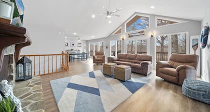 Suits Us Too with its easy access to private dock on Norris Lake Big Creek